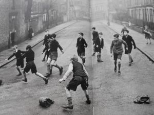 1950s-street-football